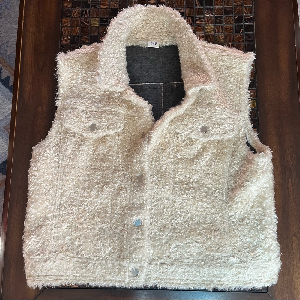 GAP Cozy Cream Sherpa Vest